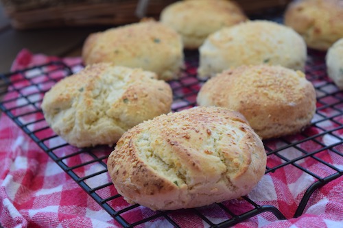 Cheese and chives scones